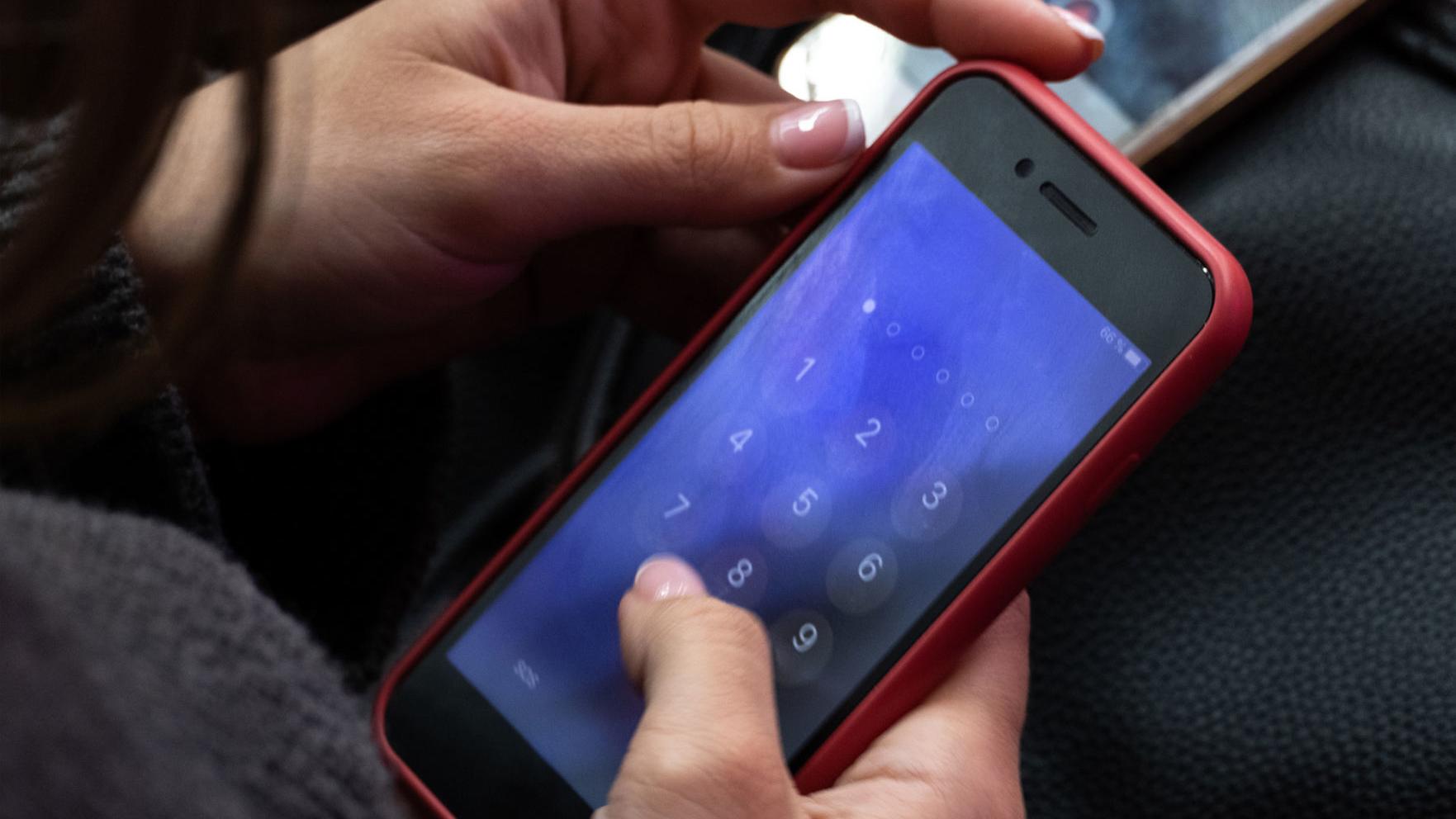 Lincoln Public Schools rolls out new phone rules for students, digital hall passes